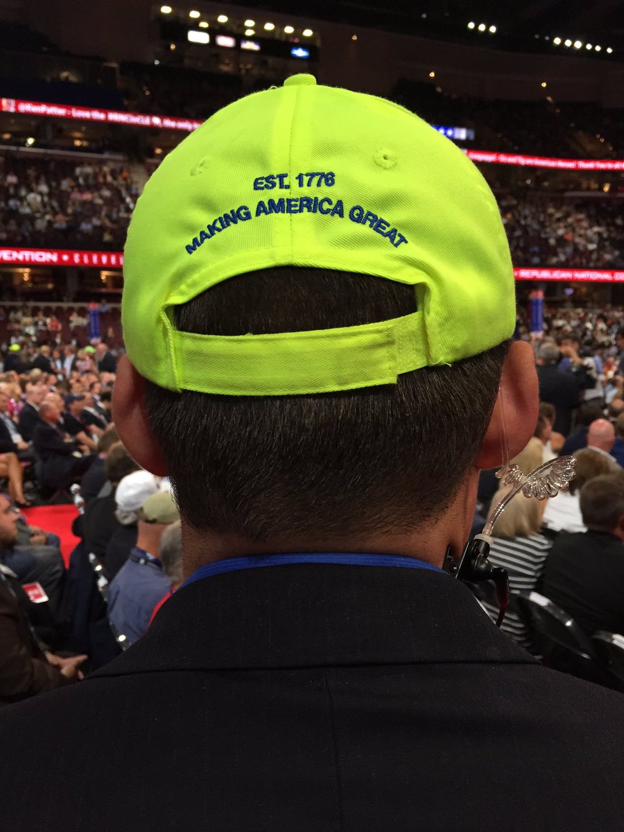 There are hype-men on the floor, to keep the crowd cheering @ the right times. They all wear yellow hats #RNCinCLE