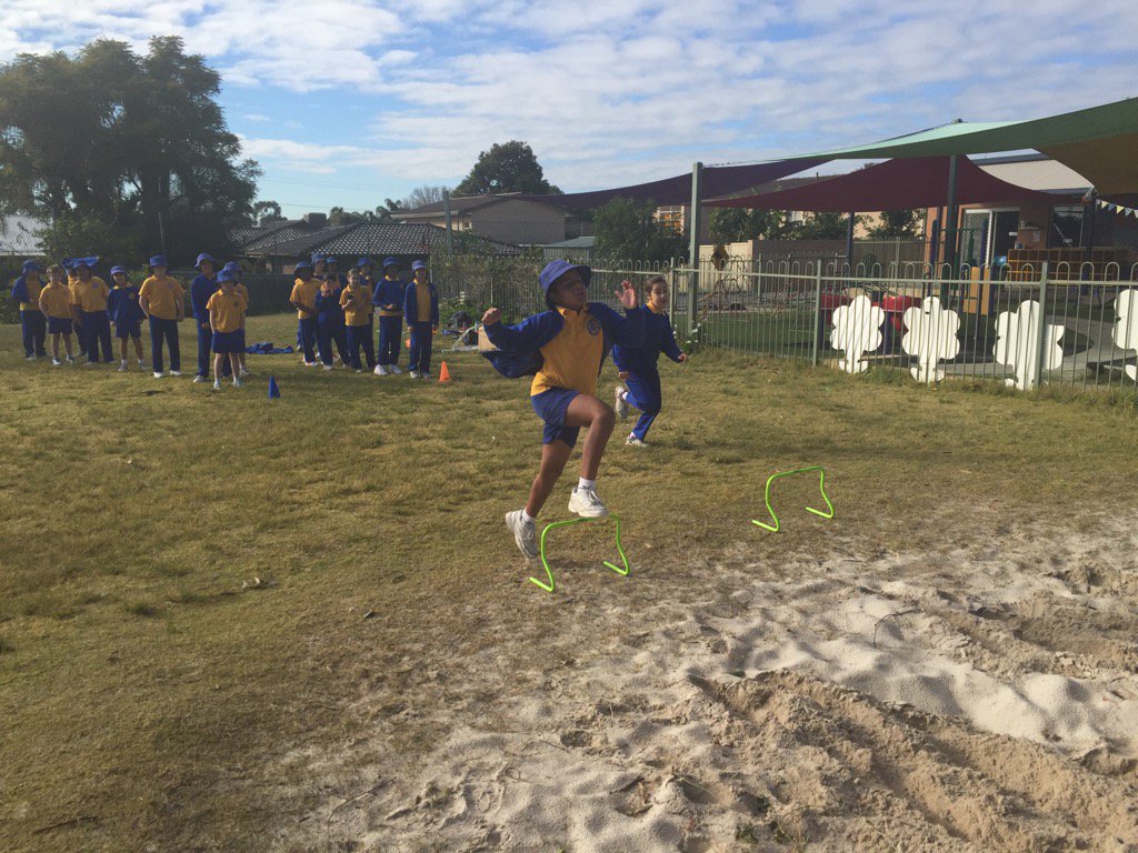 PE_MrB's tweet photo. Using hurdles to get students jumping high in #long jump #athletics #physedideas @AthsAust https://t.co/Z38iMq9xb9