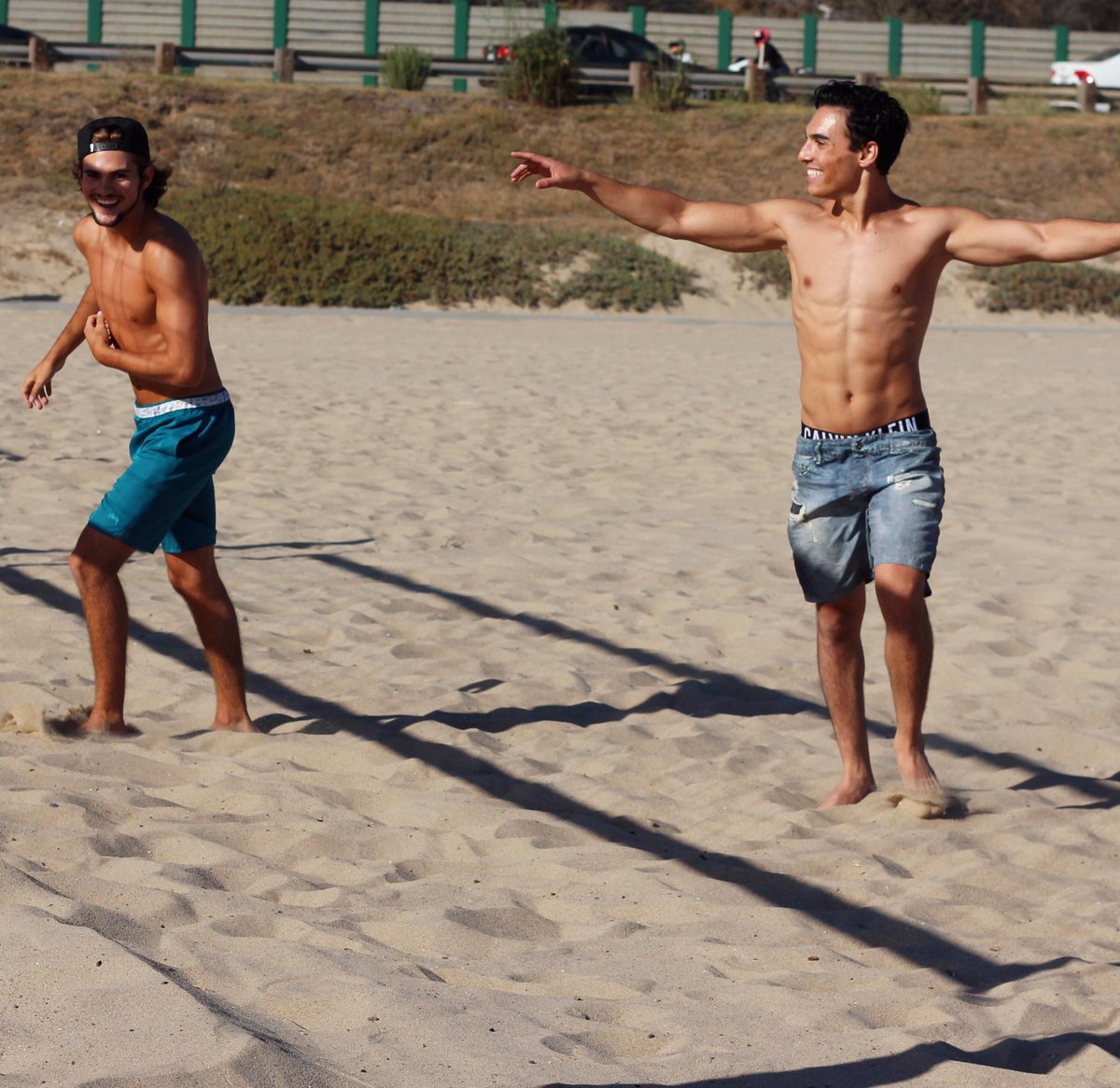 gaberealmorales's tweet photo. volleyball champs https://t.co/TAQlrSUdbv