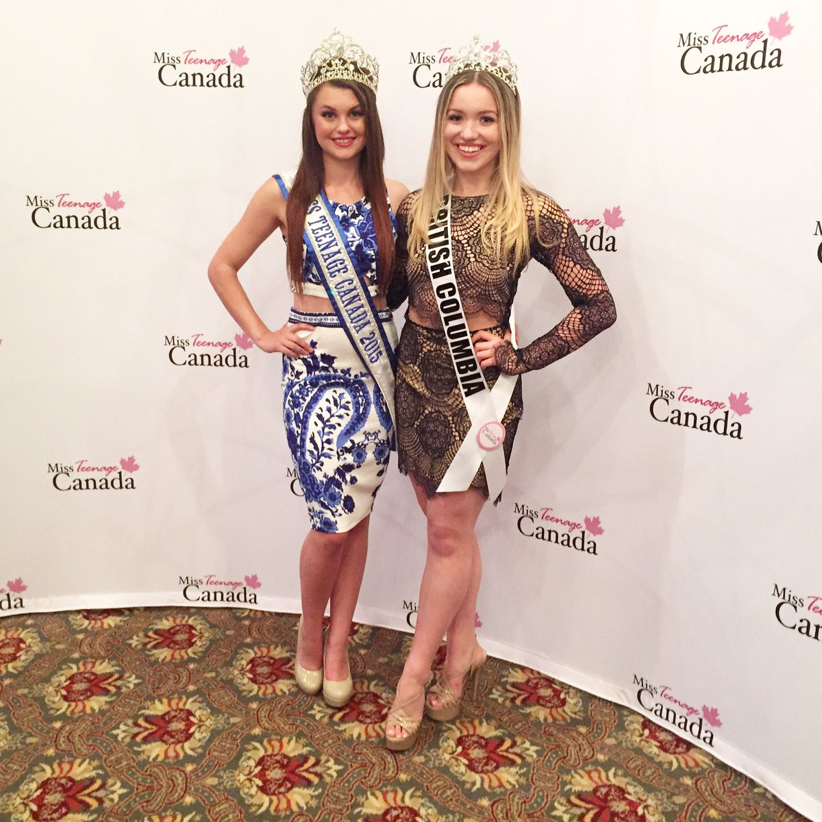 missteenagelm's tweet photo. Yesterday's Welcome Party!! @TeenageCanada https://t.co/fmckk4uK5o