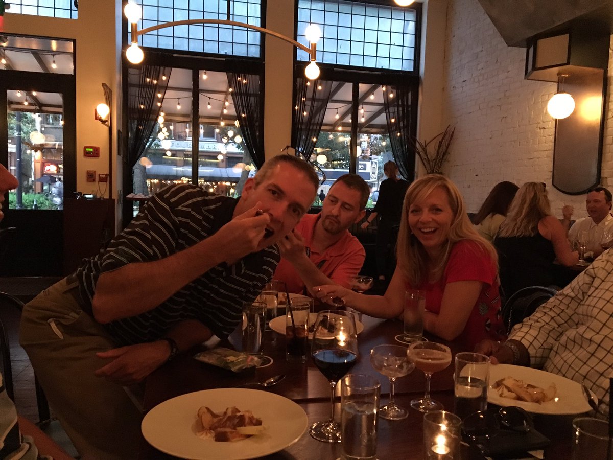 marovoniWPC's tweet photo. This is why Marovoni doesn't split desserts. #kytnwpc https://t.co/xbBYMUBsDt