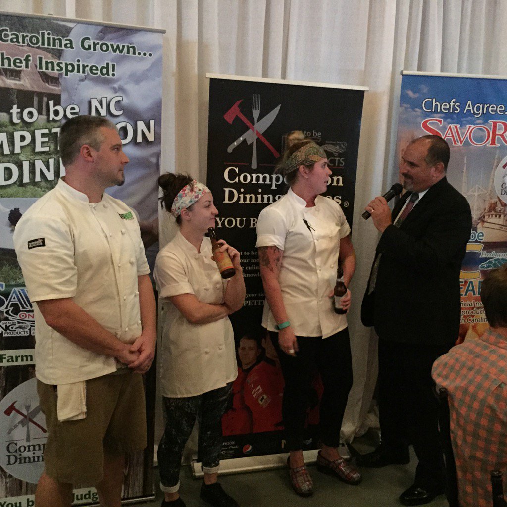 KenSmithWRAL's tweet image. .@CompDiningNC winning chefs, Team Scratch Mavericks from Halifax &amp;amp; Wilson! #wral #compdiningnc #GotToBeNC