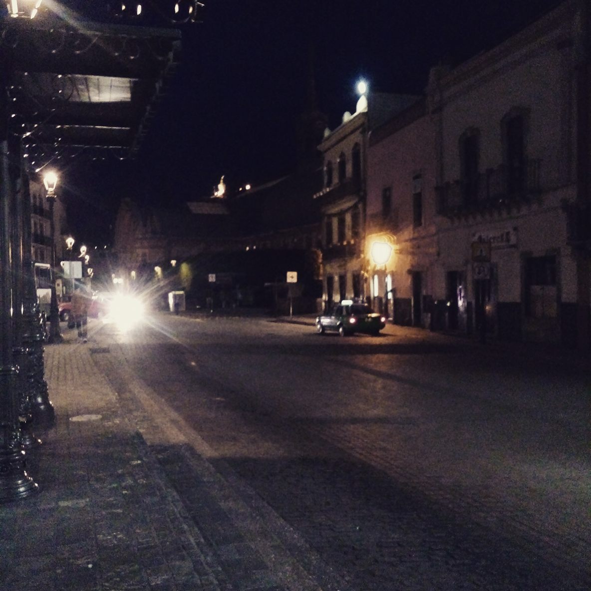 balcon_delcielo's tweet photo. Tranquilo y hermoso aún de noche. #Guanajuato @EKNAPPH https://t.co/rHebVWTpxI