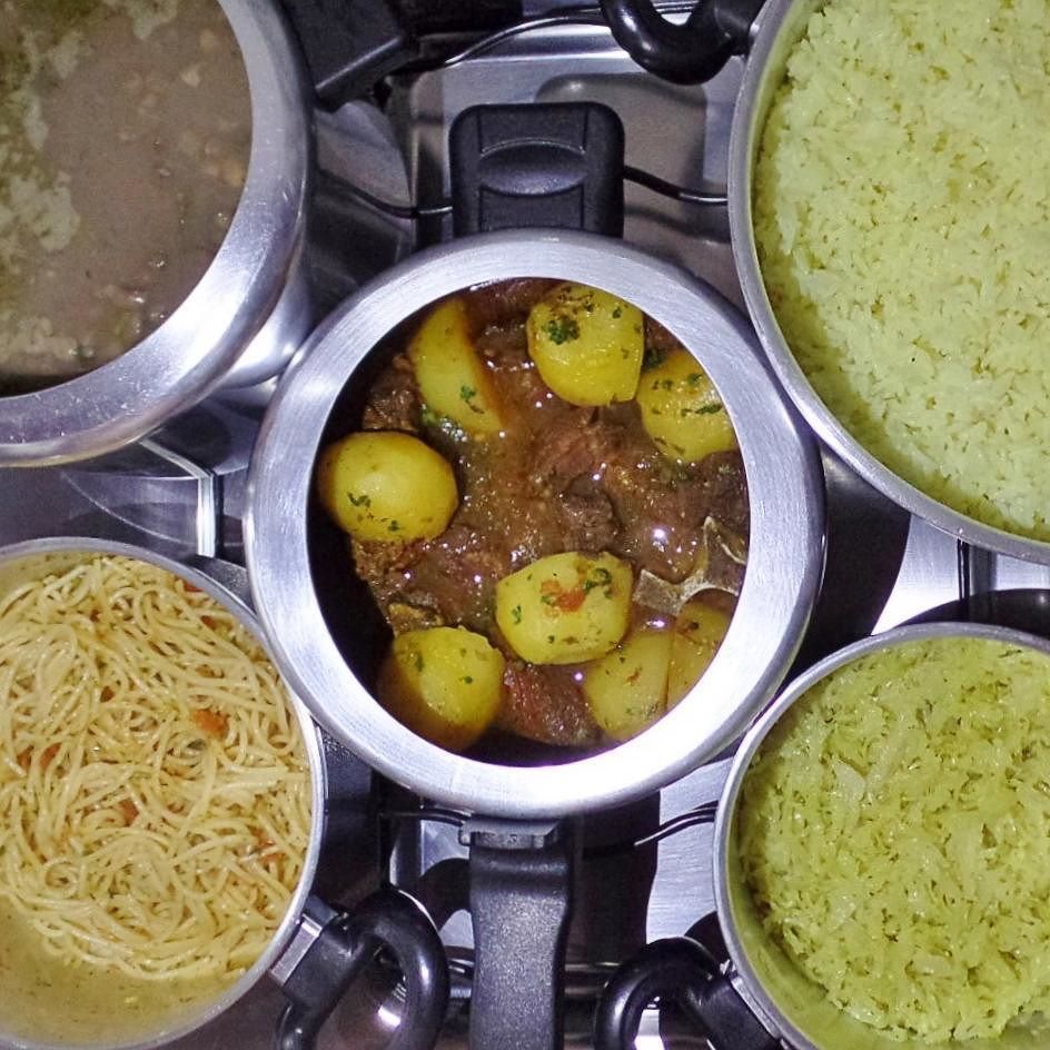 Andrisa01's tweet photo. Foi essa a jantinha de hoje 😜
#boanoite #eumasterchef #carnedepanela #carnecombatata #repo… https://t.co/G1jmrdEWPl https://t.co/S70nu0lmAk