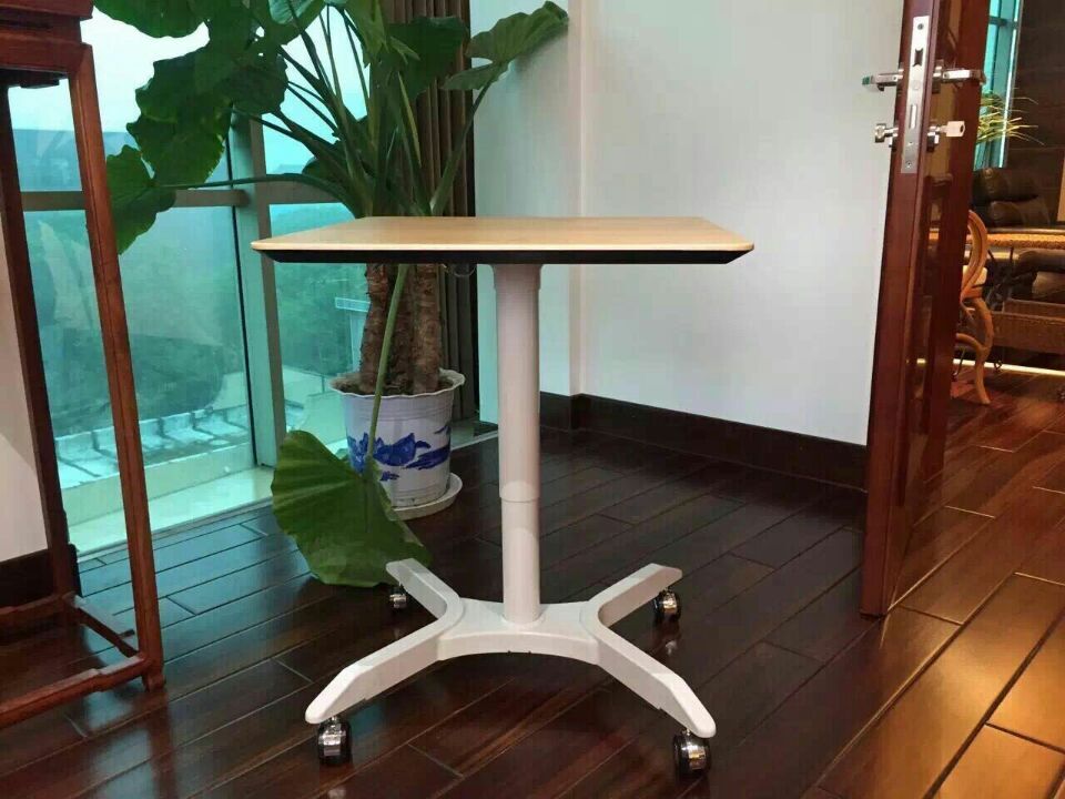 Zhuolang0's tweet image. Computer desk with height adjustable, 705-1105mm adjustable height, move to everywhere