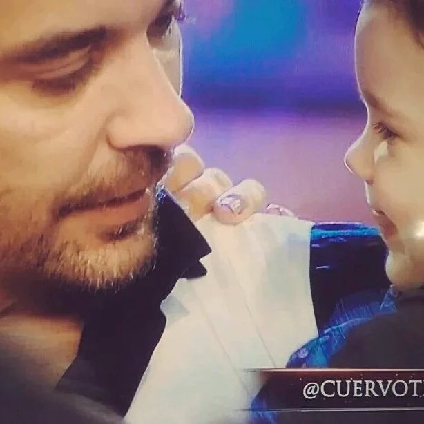 FloreBringas's tweet photo. Esa mirada .. Lo dice todo.. No mas palabras juez.. @pedroalfonsoo  @paulitachaves  😍😍😍 https://t.co/oAX0bbx8IU