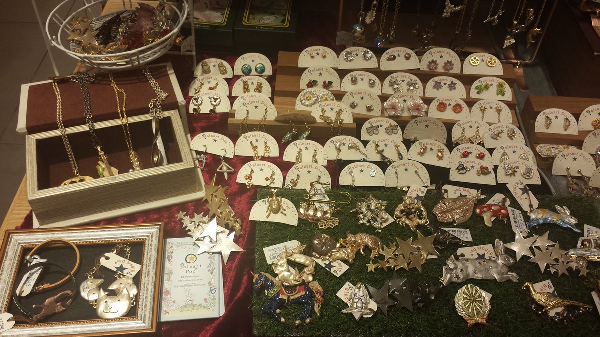 Palnart Poc Sur Twitter 営業部 東京駅ご利用の皆様 24日 日 まで開催中の東京駅構内のecute東京 内イベントスペース 粋 では Palnartpoc を展開中です 明日 追加納品致します 東京駅 アクセサリー パルナートポック