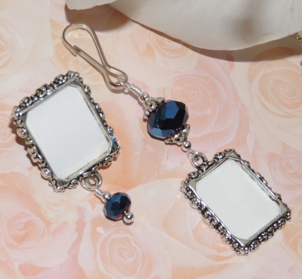 Wedding bouquet photo charm and photo lapel pin. His & Hers set… tuppu.net/aed78449 #MyNewTag #GiftForTheCouple