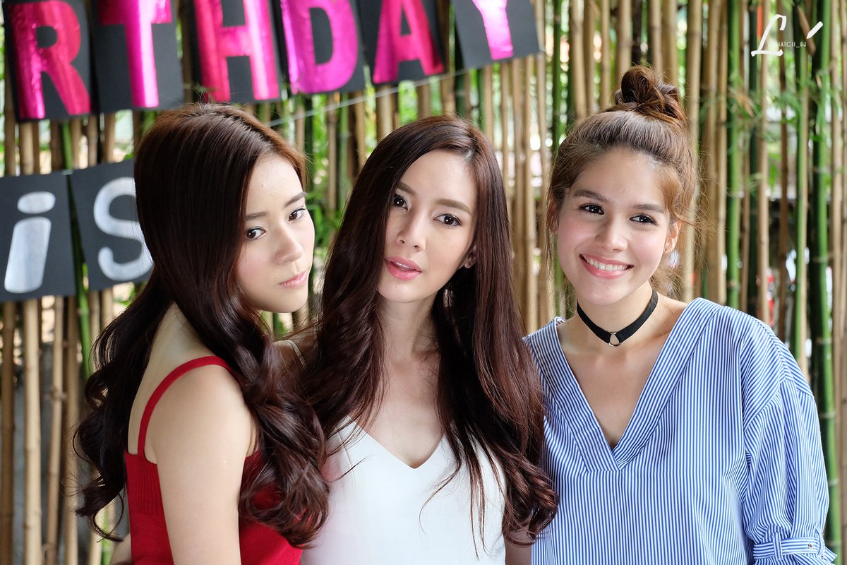 สาว สาว สาว<3 
จบไปแล้วสำหรับ #สงครามนางงาม2 ฝากติดตาผลงานน้องๆกันต่อไปด้วยนะคะ <a href="/baitoey_punnisa/">BT</a> <a href="/Mmildanis/">Anis Suwit</a> <a href="/toonpns/">Toon Phatdarinh</a>