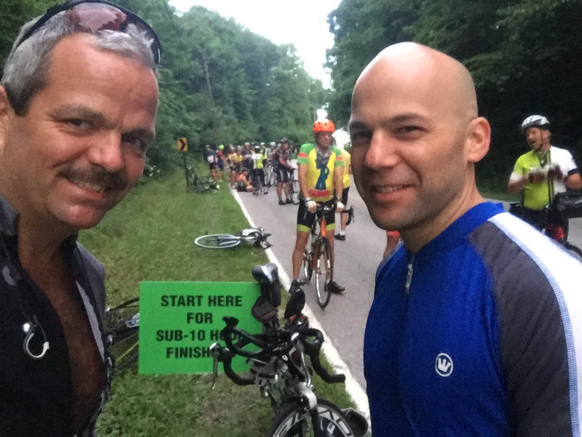 singletrak_mind's tweet photo. The beginning #RAINride #12ozcc #mm137 #doepicshit #longlivelongrides #getsome https://t.co/ibu3uPlBIc