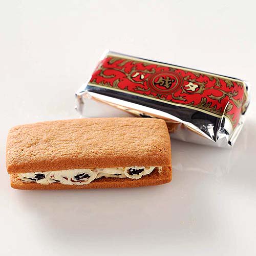 lifan36's tweet photo. 六花亭のバターサンドクッキー。

世界で一番、好きなお菓子。

https://t.co/w2IvGxshVu