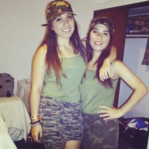 Micaa1698's tweet photo. Con una vieja amiga❤
Recuerdos.
#carlospaz #viajedeEgreso #Egresados2015 #15 https://t.co/964Uje13GQ
