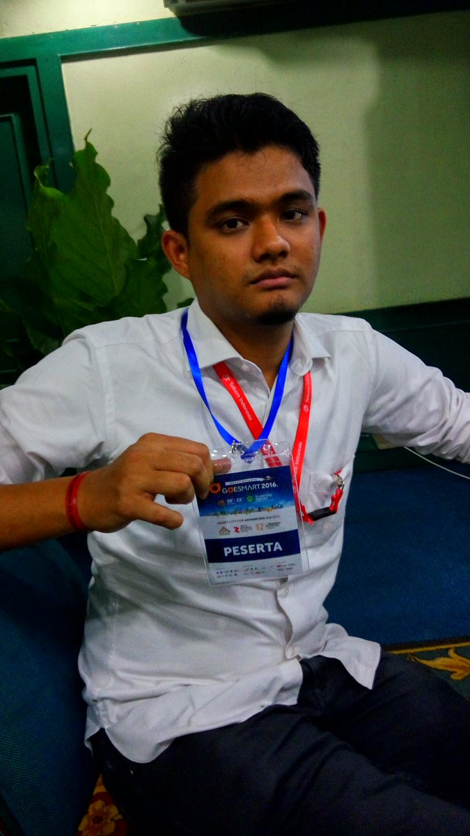 mazprasadja's tweet photo. @Parwi66 @_Funtastic5_ #TelkomFuntastic5 #KDTREG5 #3Prima Mas Sadam persiapan membangun smart city di Witel Kediri https://t.co/5UOlarzHMi