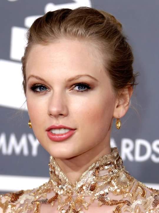SeHunnieSwiftie's tweet photo. #IStandWithTaylor
Rt https://t.co/bS8Yih085w