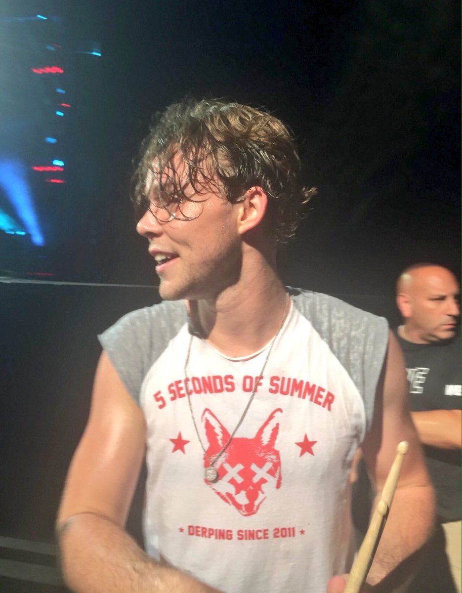 Only I can make him sweat so much.