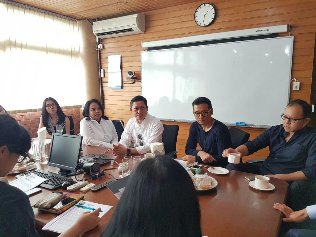 Toton Januar &amp; Haryo Balitar dr <a href="/totonthelabel/">TOTON</a> serta Ari &amp; Sari Seputra juga Inneke Margarethe dr @majorminorstore.