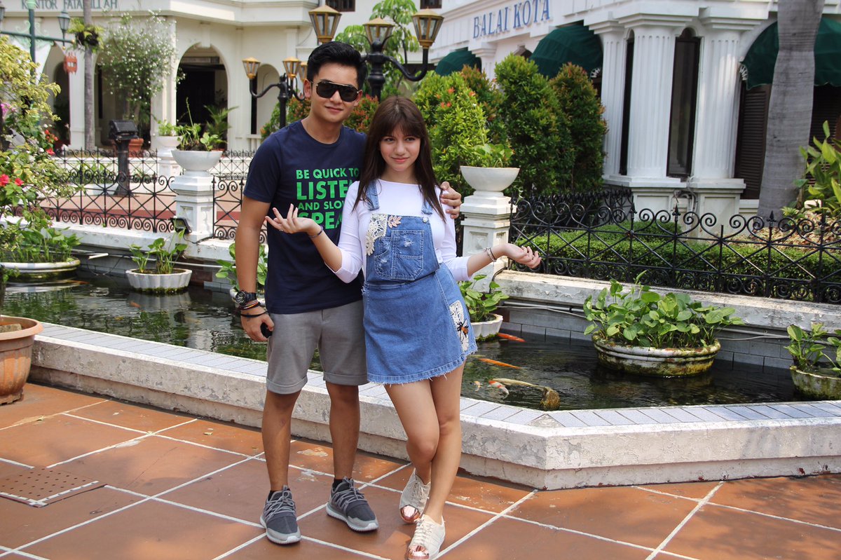 cassandrasleee's tweet image. On Location today with @RandyMartin98 Tunggu update tanggal tayangnya #BikinPenasaranCandyVers