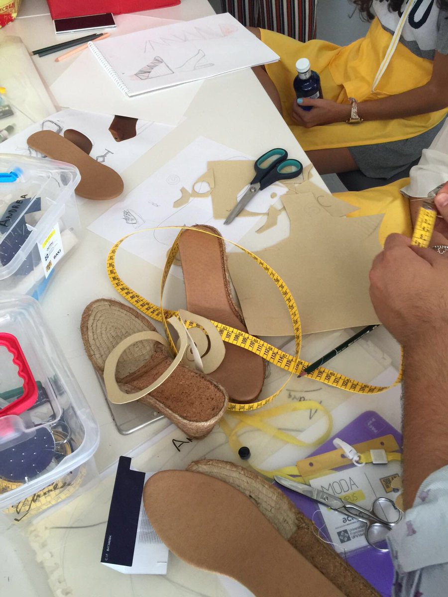 campus_moda's tweet photo. Recuerdos de #campusmoda 👗👠 | #moda #diseño https://t.co/XRojabzMkK