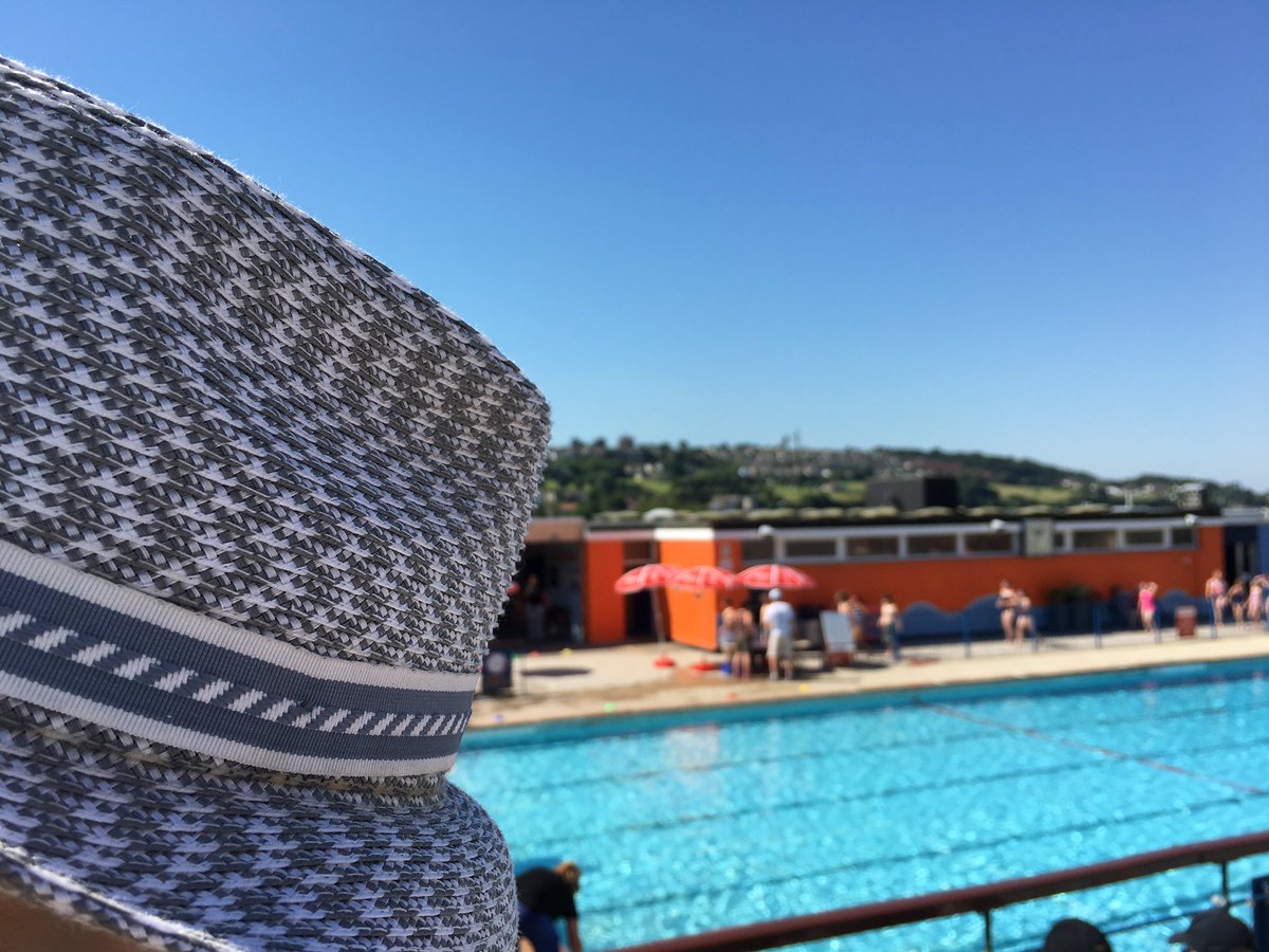 The_Chapeau's tweet photo. It's summer. High Down Junior school swimming gala - the final time for me. Blue skies &amp; no filters! https://t.co/wkmYWwoojl
