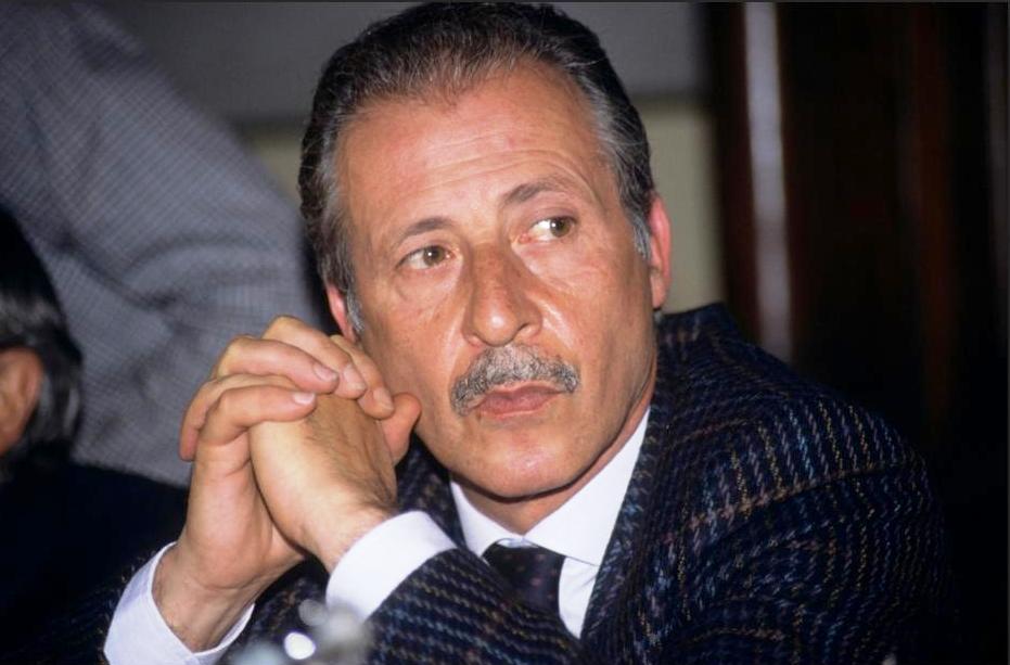 #19luglio, via d'Amelio. Pensando a Paolo #Borsellino, 24 anni si riducono ad un istante:  goo.gl/F37XA5