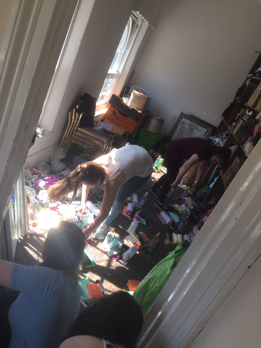geosysum's tweet photo. hard at work sorting the backpacks for the homeless! @WiralN @NCSIngeus #wirralncs #makeyourmark #shareyoursummer 🎉🎉 https://t.co/Ig1xNK4wvP