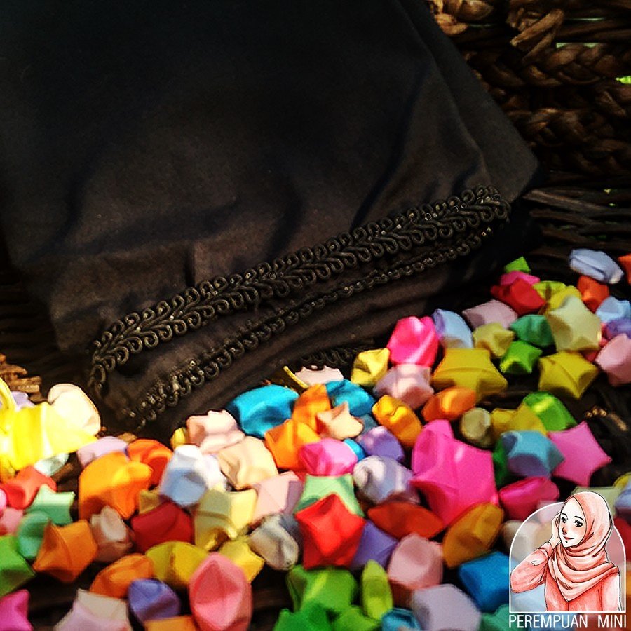 PerempuanMini's tweet photo. Maryam 
Pashmina Hitam Renda 
50 x 150cm 
Rp. 40.000,-

#onlineshopbandung #perempuanindonesia #perempuandewasa https://t.co/YvsviDOM9j