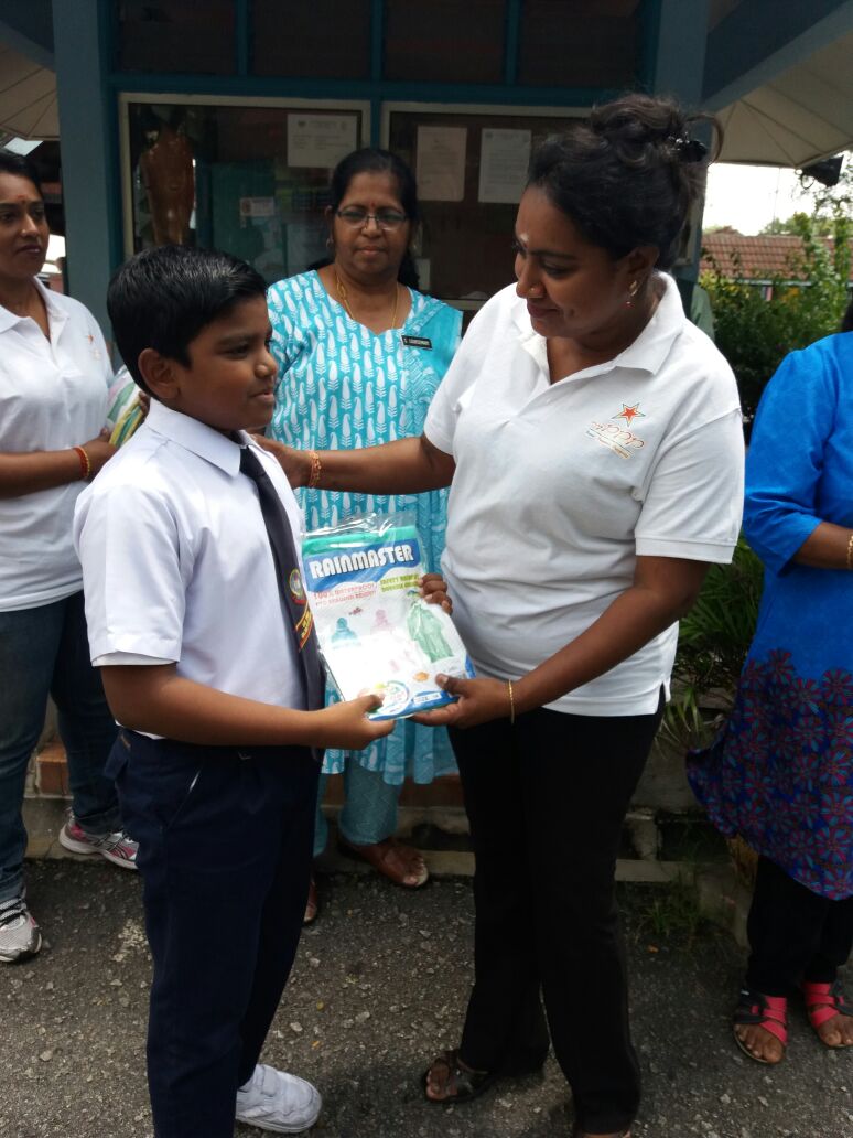 PPPSetiawangsa's tweet photo. #myPPP #P2baM #challenge365myPPP #Day201 BAJU HUJAN @m_kayveas @simonsuresh1 @mogendran  @CMalathi1 @BNMalaysia https://t.co/ahp2xQnV9M