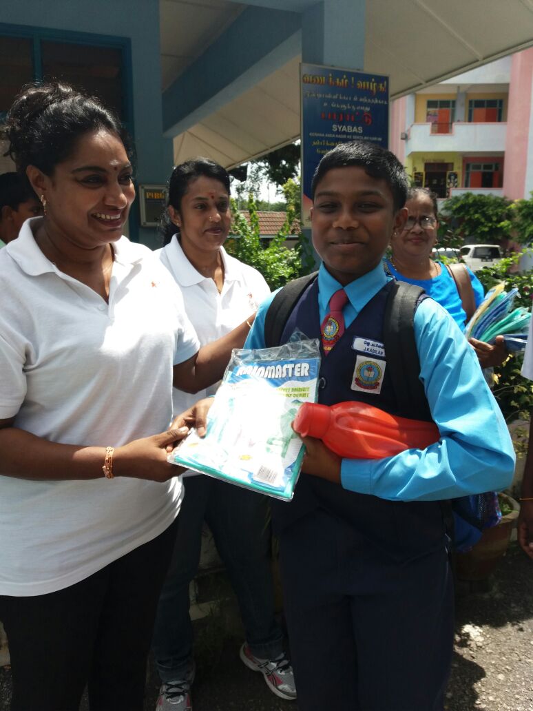 PPPSetiawangsa's tweet photo. #myPPP #P2baM #challenge365myPPP #Day201 BAJU HUJAN @m_kayveas @simonsuresh1 @mogendran  @CMalathi1 @BNMalaysia https://t.co/ahp2xQnV9M