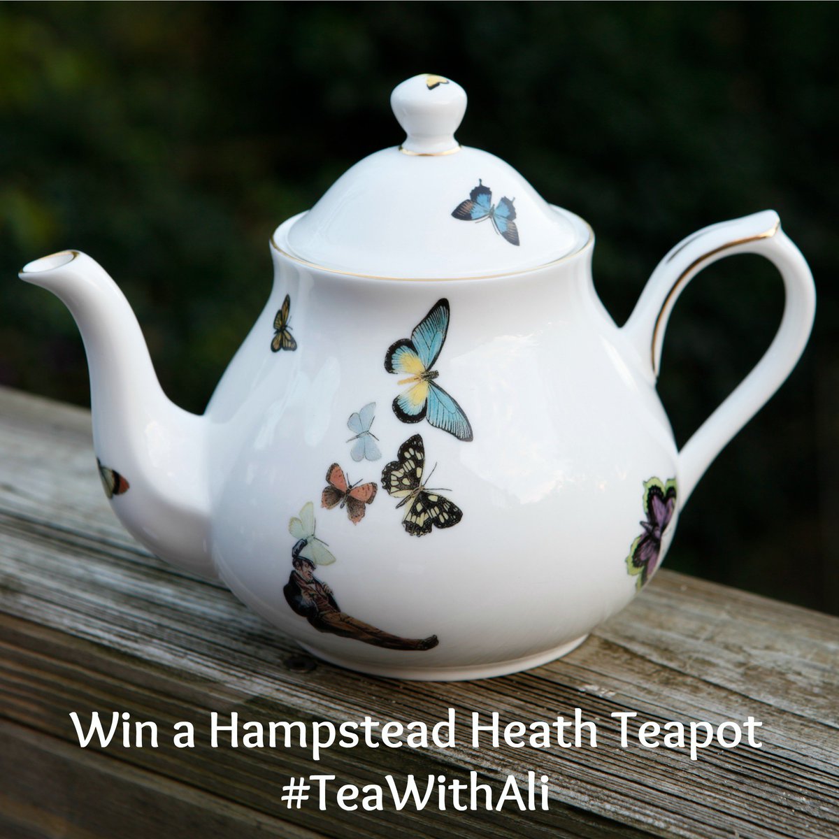 Fancy winning the beautiful #HampsteadHeath #teapot <a href="/HampsteadMums/">Hampstead Mums</a> ? full details here: bit.ly/TeaWithAli