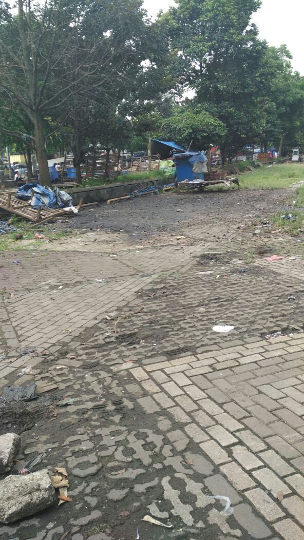 UPTPS_DLHbdg's tweet image. @denurha_pdk @GunGunSaptari petugas #sapubersih Taman tegalega #bandungbersih cc: @ridwankamil @OdedMD @yossiirianto