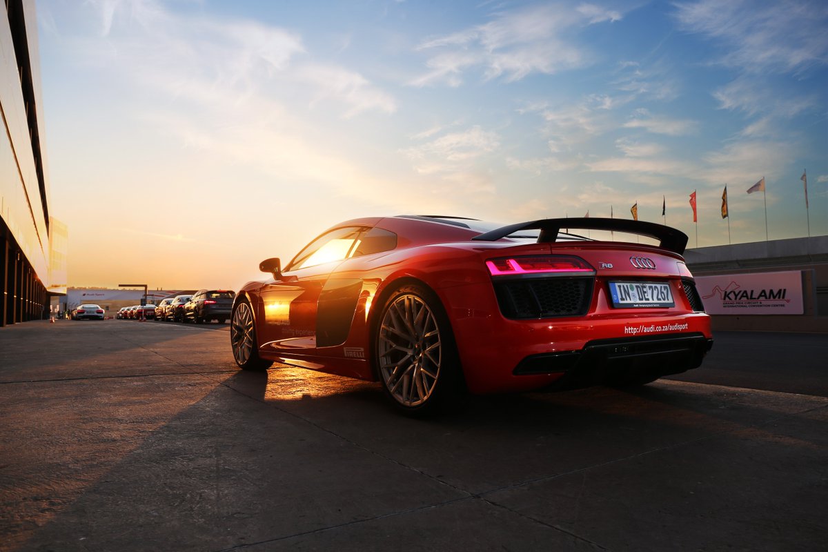 audisouthafrica's tweet photo. It looks good in all light - Audi R8 V10 plus.
Img: @JeffRikhotso https://t.co/wd5JtY0jTX