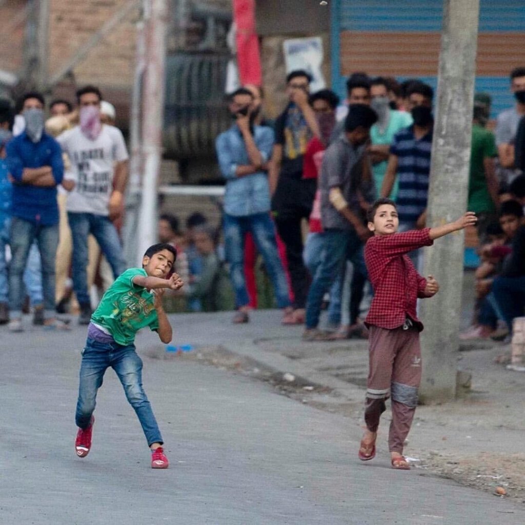 dipendralal's tweet image. Ohhh @BDUTT why don't you preach the agitators for peaceful protest n not to clash ? #TerrorSupport