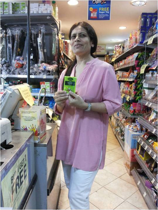 ADF_Soul's tweet photo. Our smiling consumers with trial pack of Peeled Ginger- Garlic Paste at Cricket Club of India (CCI), #Mumbai https://t.co/tff415elHE