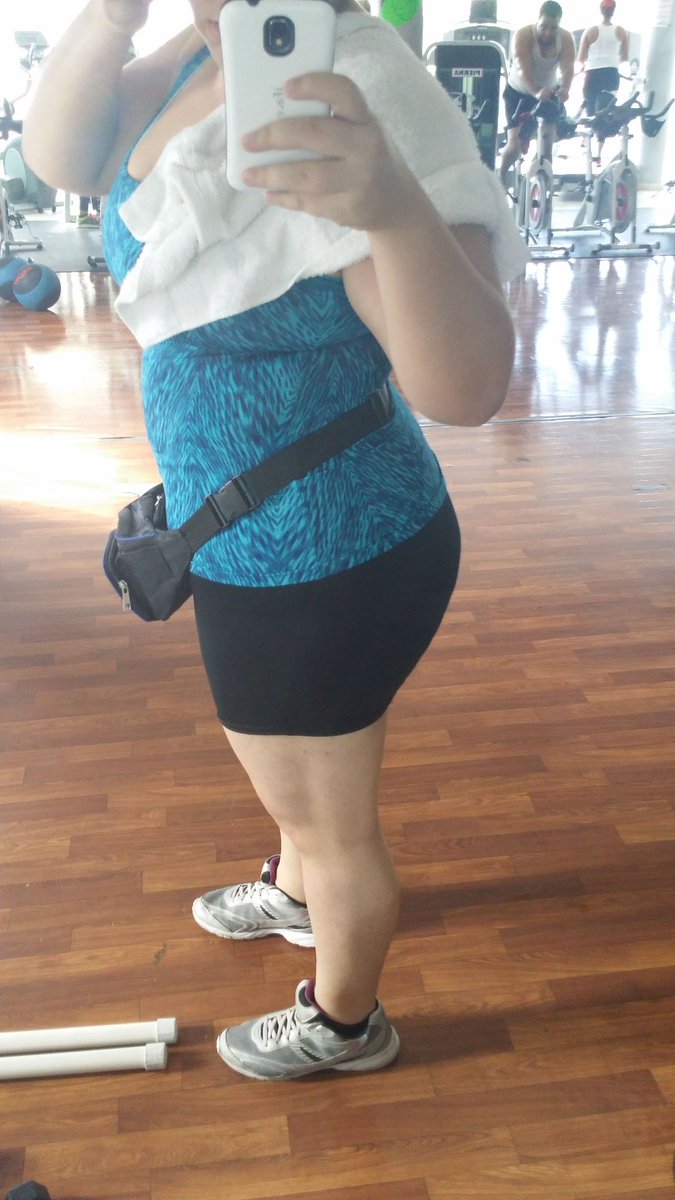 jossiegomez08's tweet photo. Deja que rebaje la barriga un poco mas y ponerla como la tenia en marzo...uff! #keepcalmandworkout #gymeffects https://t.co/tp0AKNUBbj