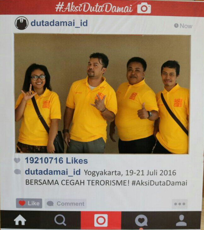 Salam damai dari kami <a href="/kakdidik13/">DIDIKJATMIKO</a> <a href="/l0g1st1c14n/">iariadi</a> <a href="/elzha09/">IG:Elizhabet_Elzha</a>  <a href="/DamailahRI/">Damailah Indonesiaku</a> #JogjaDamai | <a href="/dutadamai_id/">Duta Damai Indonesia</a> #AksiDutaDamai