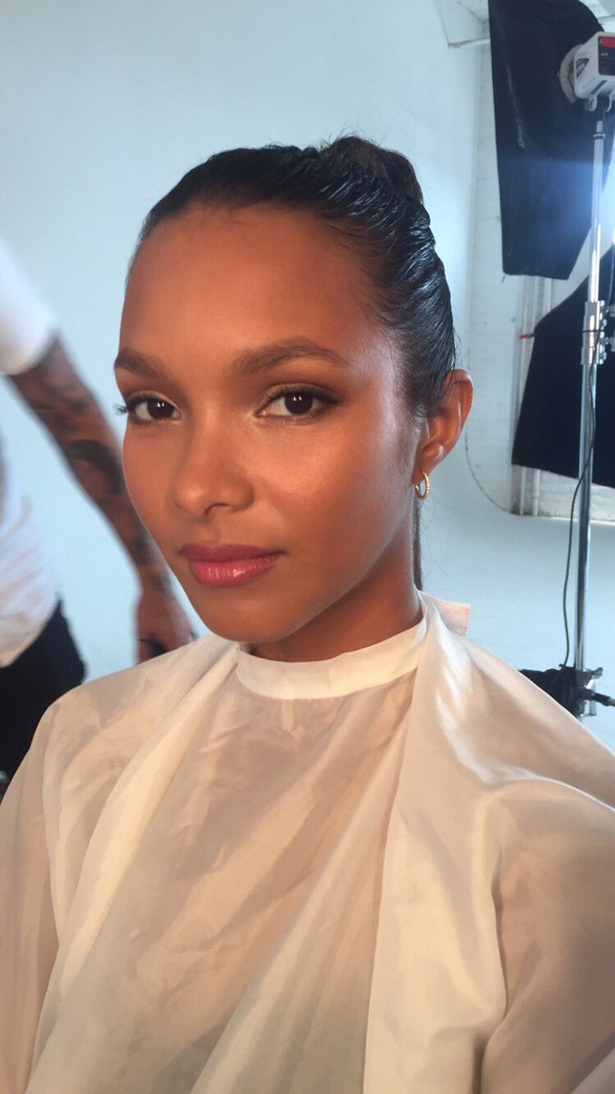 TimMacKayBeauty's tweet photo. Makeup for the stunning @Lalaribeiro16 https://t.co/sTbHNOtVdC