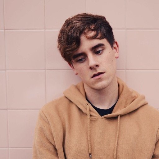 ceslayouts's tweet photo. Connor Franta layout
rt if you save it ~ e https://t.co/siHD8vsfBE