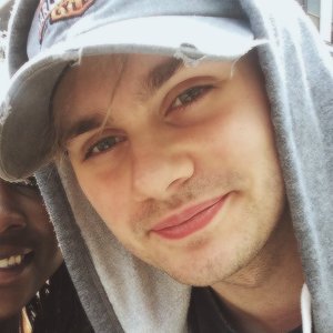 ceslayouts's tweet photo. Michael Clifford / WILD layout
rt if you save it ~ e https://t.co/kWAXFSSyOi