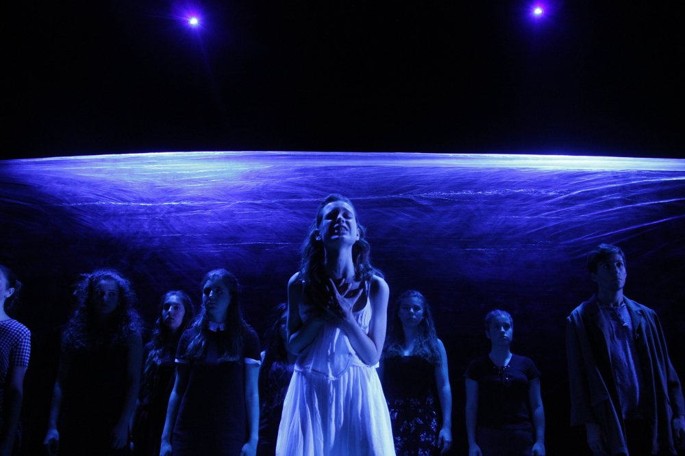 CocaColaCo_es's tweet image. Historias que mueven el #teatro de aficionado 🎭🎭 
#PremiosBuero de #TeatroJovenCocaCola cocacolaespana.es/compromiso/cul…