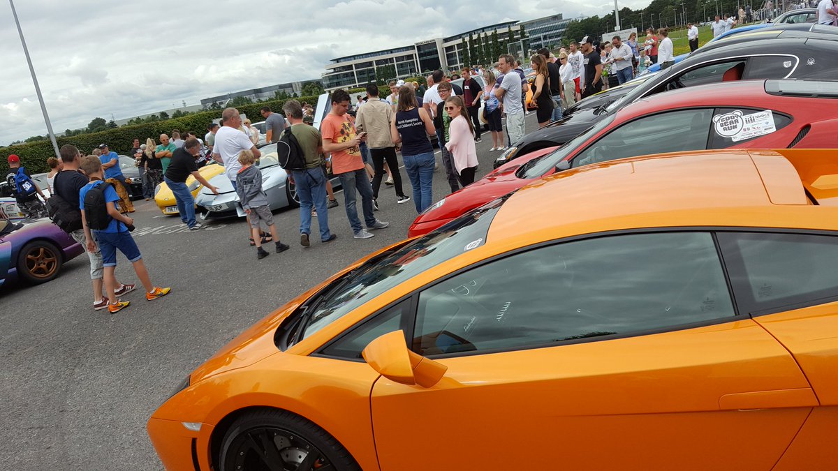SpinnakerSuper1's tweet photo. Superb day out with our friends @Teddybearrun to @MBWorldUK raising funds for @NHDCS https://t.co/F33aXsYUOw
