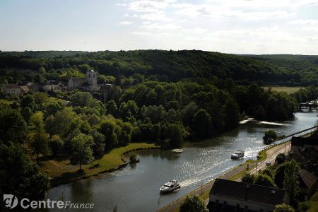 Le canal du Nivernais, dédié au tourisme et à la plaisance buff.ly/2a4JtIo Avec ses merveilleux paysages