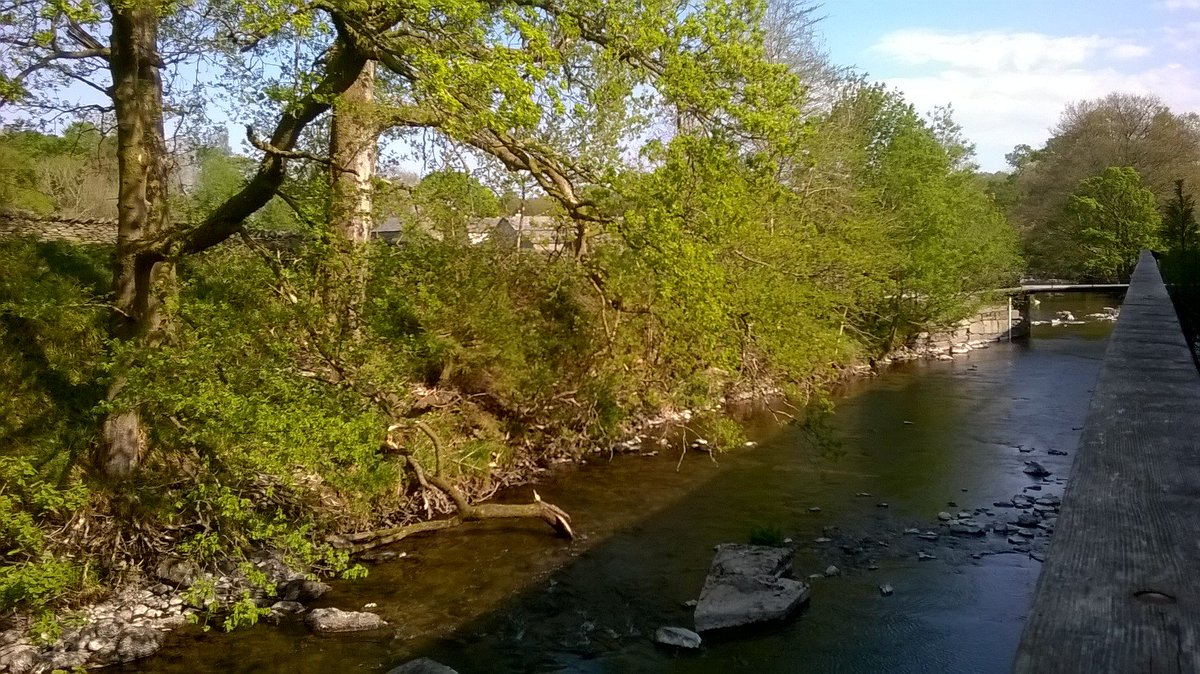 LucyCooks's tweet photo. The sun is shining on our riverside terrace...what a great place to enjoy lunch during one of #cookery courses! https://t.co/dYHtz6WnIj