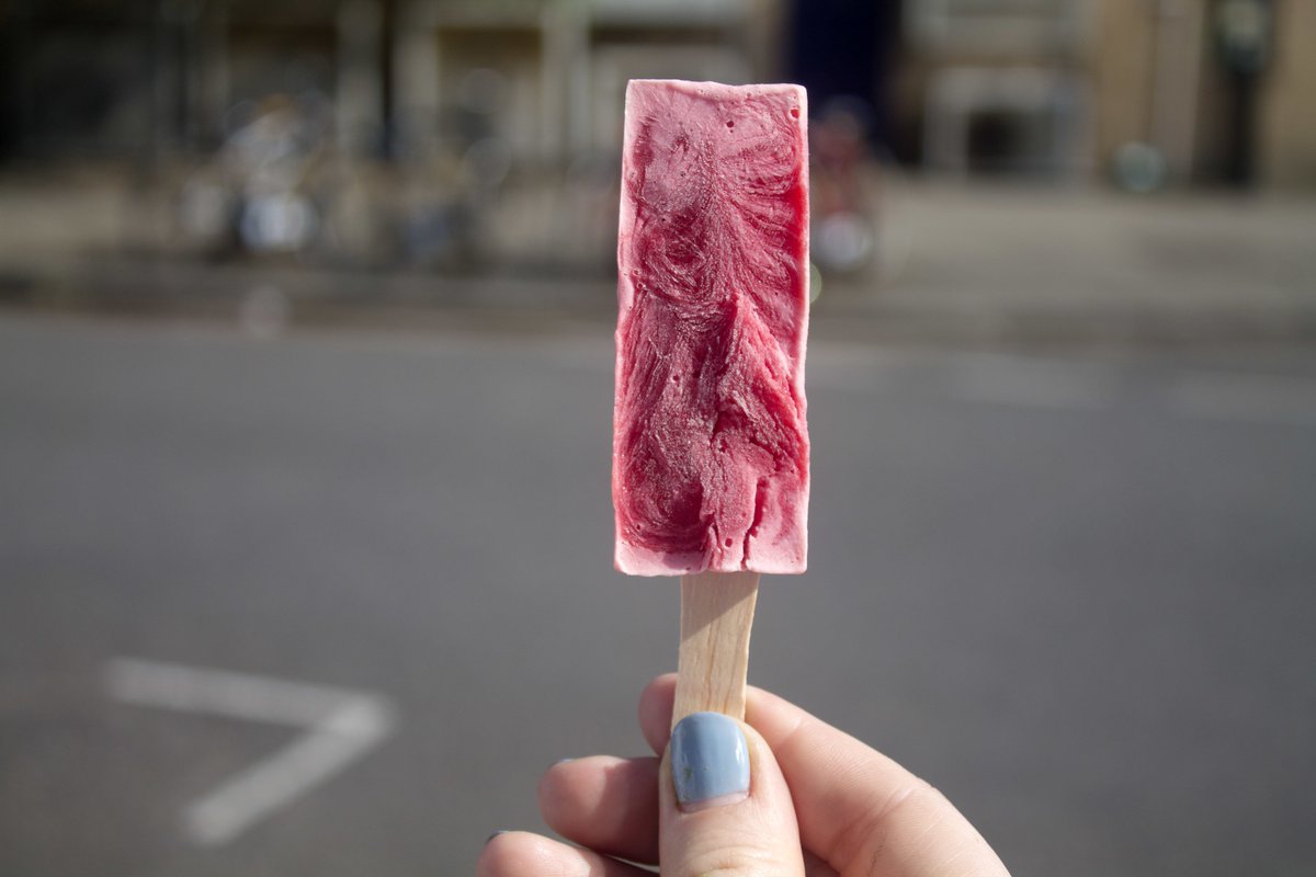 Keep cool on the #HottestDayoftheYear with one of our super refreshing ice lolly recipes: buff.ly/2a4LeVS
