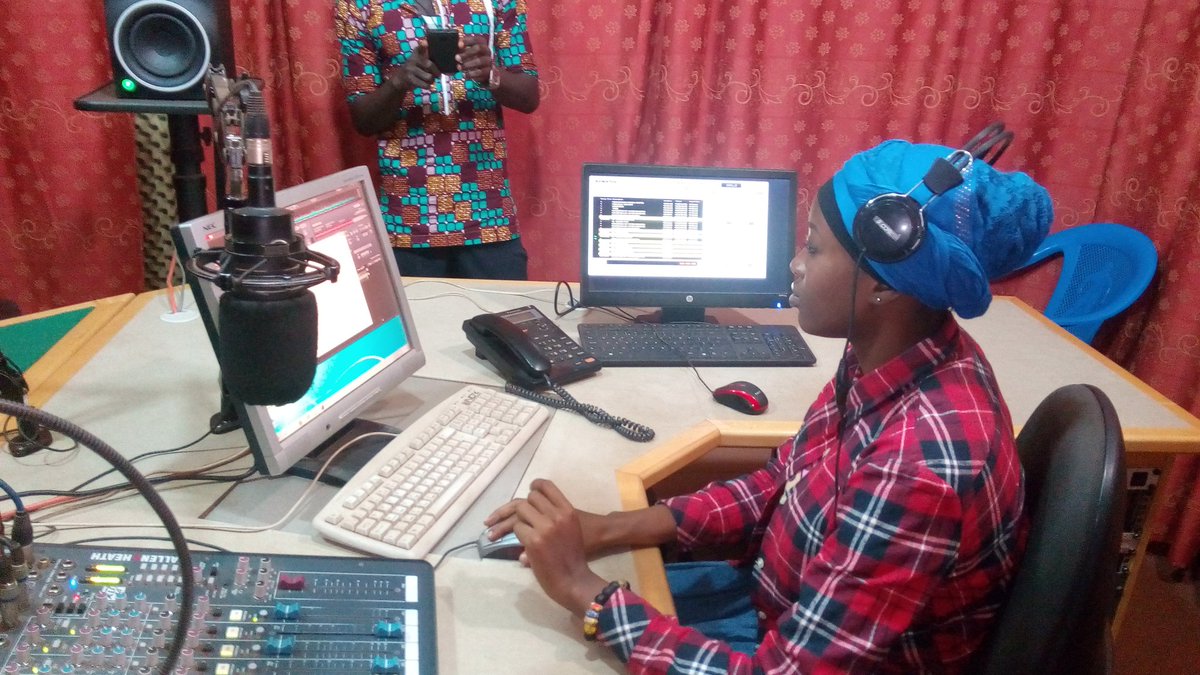 DabileSebastia1's tweet photo. Her name kisura wit some much passion for radio,i gave d opportunity to learn and she impressed me. https://t.co/NvCUWZ5fv3