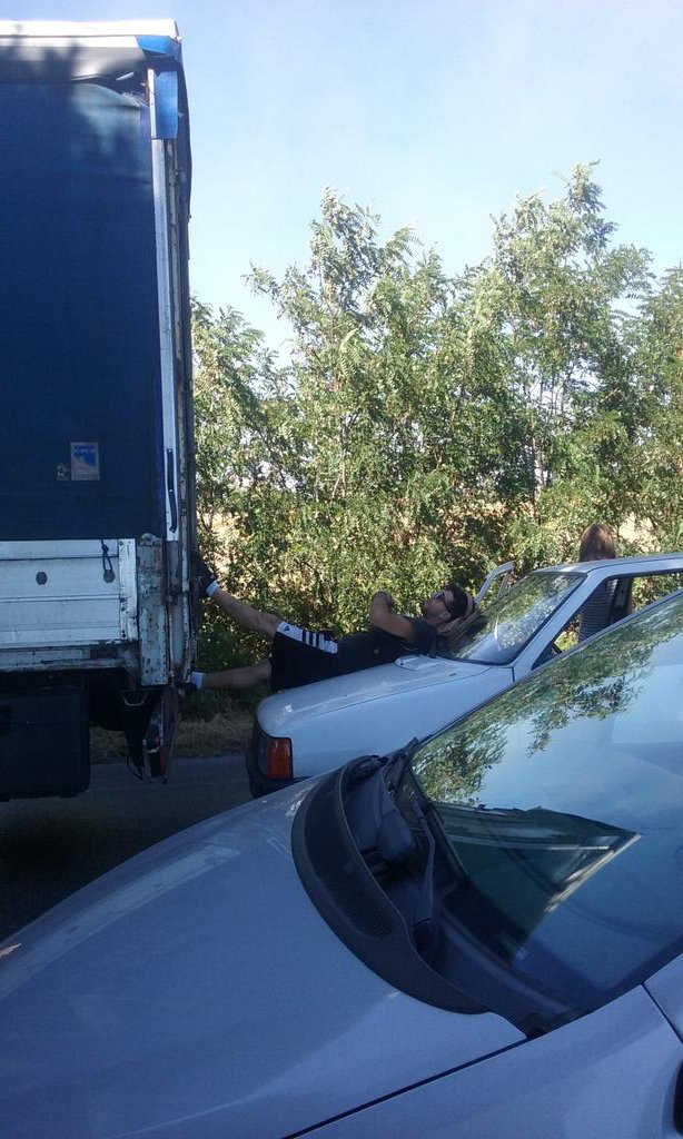 GiosaGiovanni's tweet photo. #traffico #relax #Italia #SS148 #pontina https://t.co/sbrEEURbV6