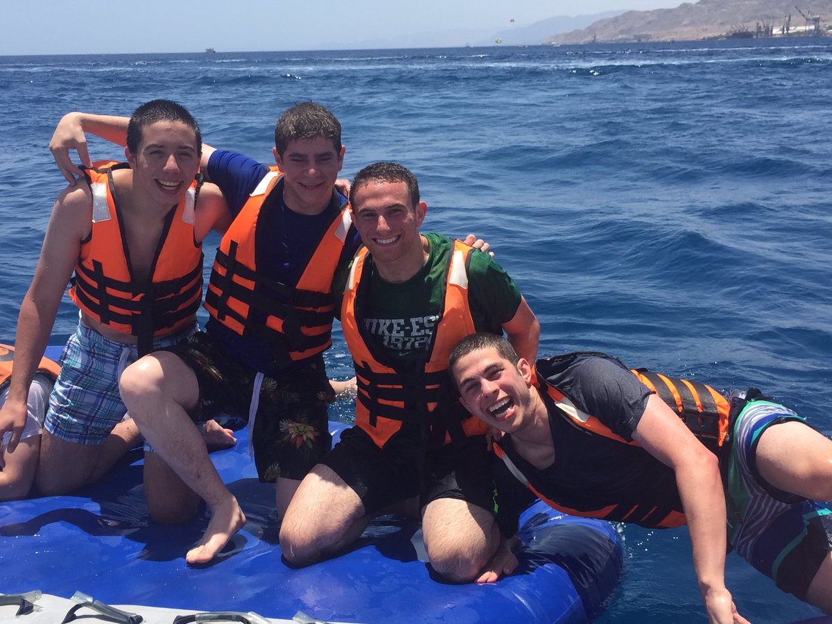 ncsykollel's tweet photo. We're on a boat!!! Amazing day on a party in the Red Sea of Eilat! #Aboof #BananaBoat #MusicalChairs https://t.co/hT3ia53Dd4