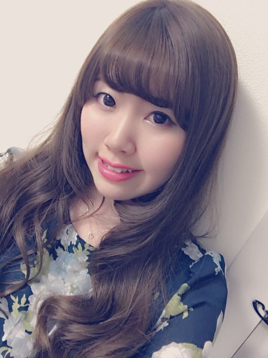 yuatantan20's tweet photo. こんゆあ〜🐰💗
今日は撮影に行ってきたよ♪
メイクも緑×ピンクでめっちゃかわいい😢💗
DERE-DIRさん是非チェックしてね✨
あと何時間かで20歳が終わるよ〜🐰💗

#サロモ 
#サロンモデル https://t.co/W6gTjMNR4l