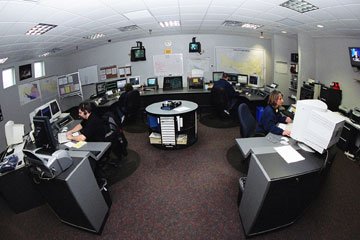 SegEnerpro's tweet photo. ¿Qué es un Centro de Control 24 horas? https://t.co/Dk0SnKyTD3 #seguridad #vigilantes https://t.co/GMeRk2KRau