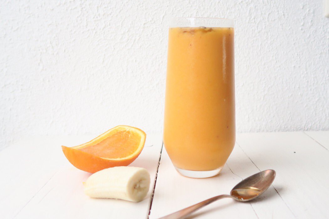 Smoothie met 1/3 van de #ADH groenten erin 🙋🏼 #smoothies #gezond #beaufood   beaufood.nl/pompoen-sinaas…