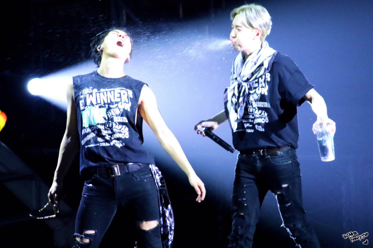 Juju__World's tweet photo. 160718 EXIT TOUR in KOBE FINAL 🐳💕🐳💕🐳💕🐳💕

➡️https://t.co/Dpsk35mevb

#위너 #jinwoo #kimjinwoo #진우 #김진우 #mino #민호 #송민호 https://t.co/DoXJYTJvr7